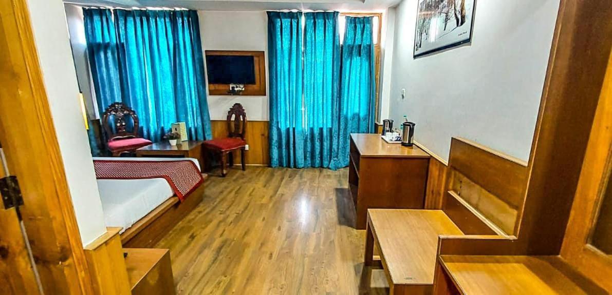 The Red Apple Manali Hotel - Manali (Himachal Pradesh), Manali